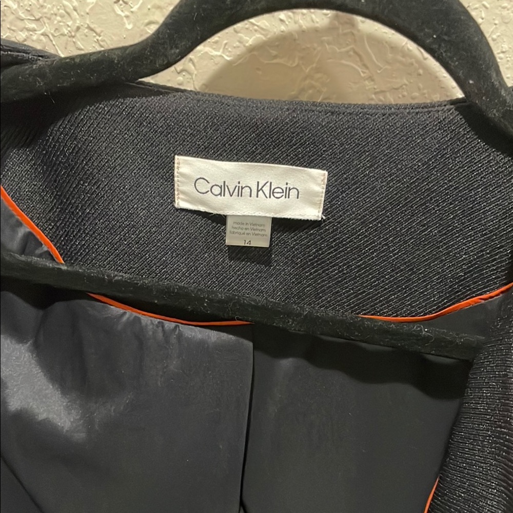 Calvin Klein Black Bag Sleek Durable Design